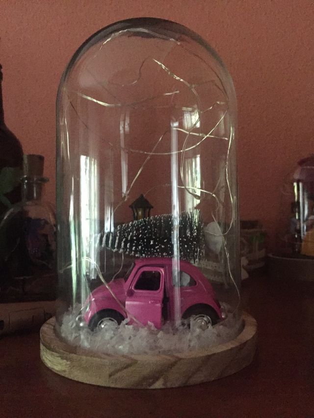 Urna de cristal navideño.