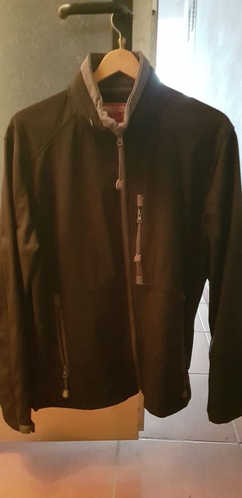 Chamarra deportiva de chico