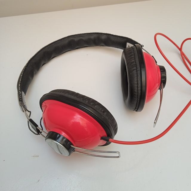 auriculares marca ZIPY