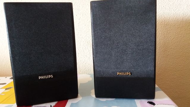 Altavoces Philips.