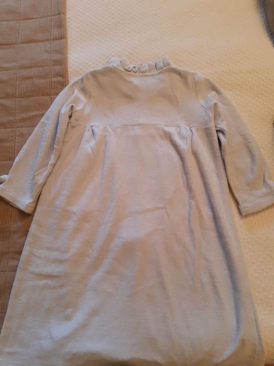 Bata de niña  de 10 a 12 - 14 años.