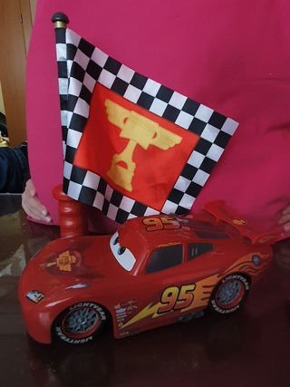 rayo mcqueen carreras y derrapes