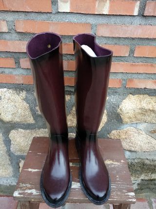 Botas agua Zara de segunda mano por 15 EUR en Talavera de la Reina en  WALLAPOP
