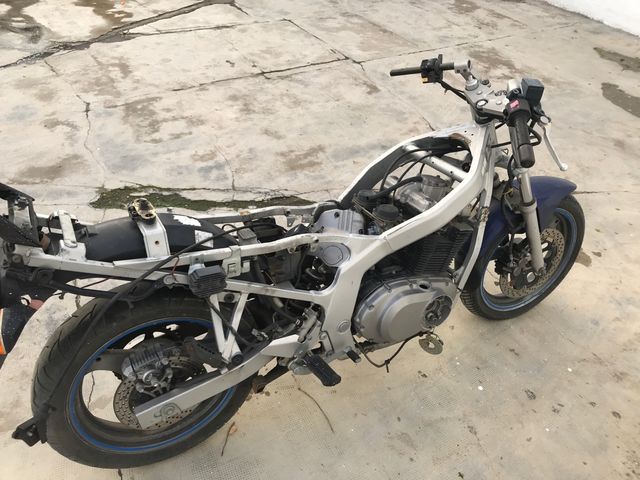Suzuki gs 500cc despiece