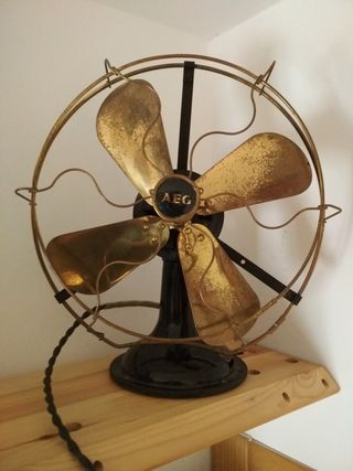 Ventilador antiguo AEG de segunda mano en Tomares en WALLAPOP Ventilador antiguo en WALLAPOP
