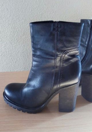 Botines de piel de la marca española Alpe de segunda mano por 19 EUR en  Camargo en WALLAPOP