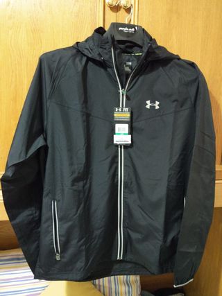 chaqueta running under armour