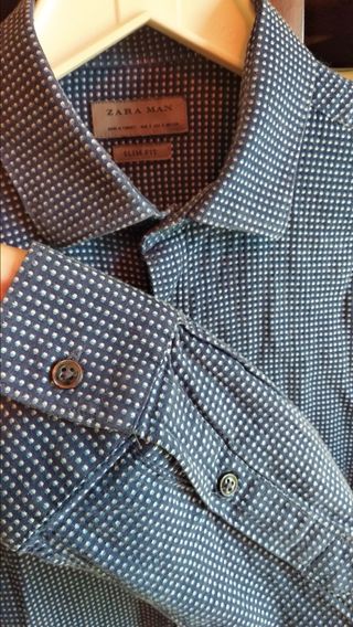 Camisa de hombre de Zara de segunda mano por 10 € en Logroño Zara camisa SlimFit hombre de segunda mano por 10 € en