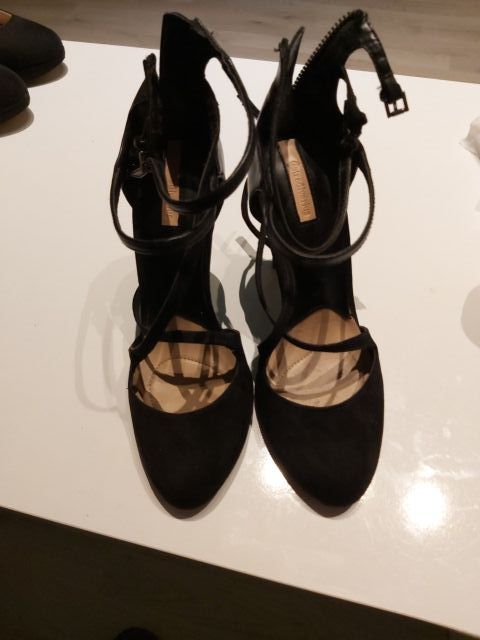 zapatos de tacon stradivarius nuevos T-38