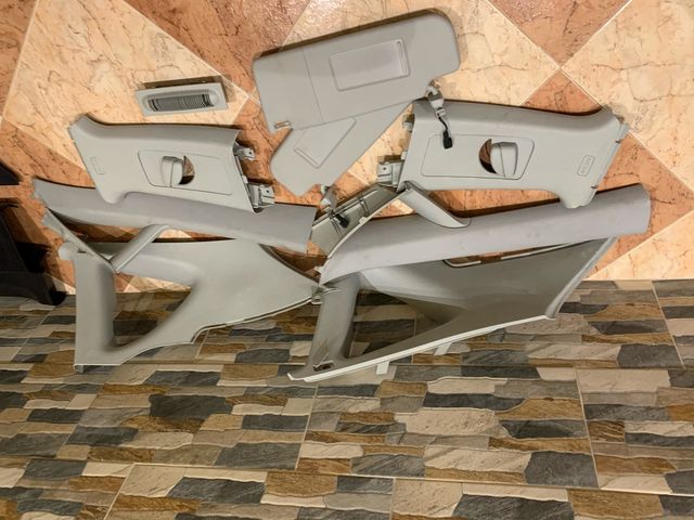 Se venden plásticos Seat leon 1p