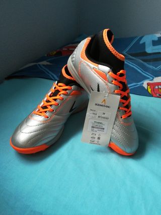 {keywor d} zapatillas adidas némeziz
