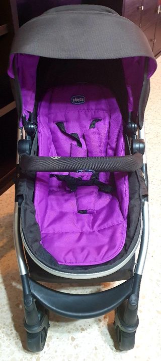 COCHECITO TRIO CHICCO URBAN MORADO de segunda mano por 200 COCHECITO TRIO CHICCO URBAN MORADO de segunda mano por 200