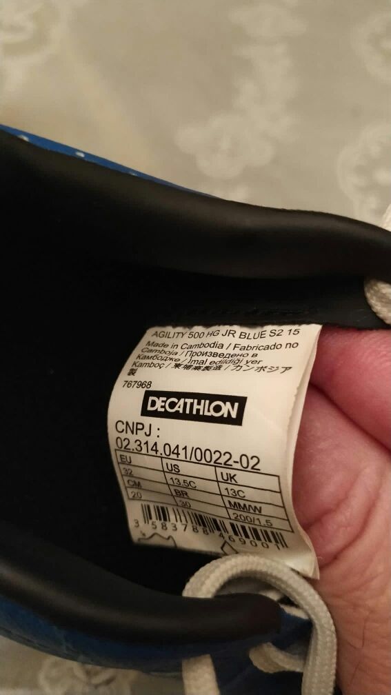 Zapatillas de fútbol, marca Kipsta, talla 32