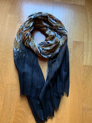 Pañuelo Parfois de segunda mano por 10 EUR en Salamanca en WALLAPOP