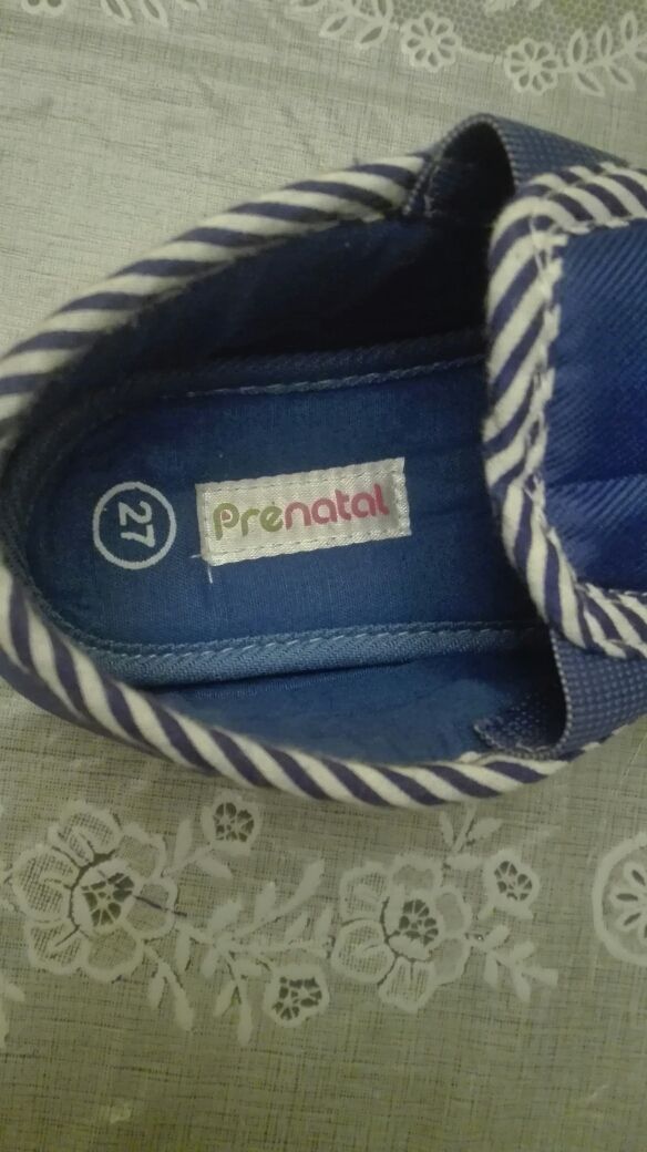 Zapatillas nuevas, de Prenatal para casa, talla 27