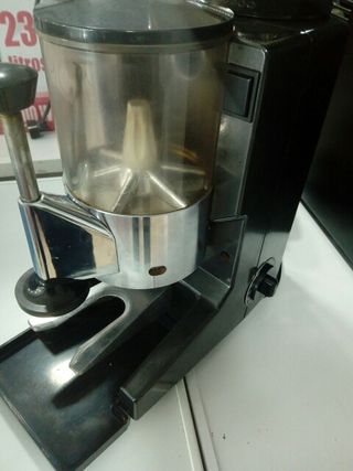 Molinillo de cafe de segunda mano por 45 € en Móstoles en Molinillo de segunda mano en Móstoles en WALLAPOP