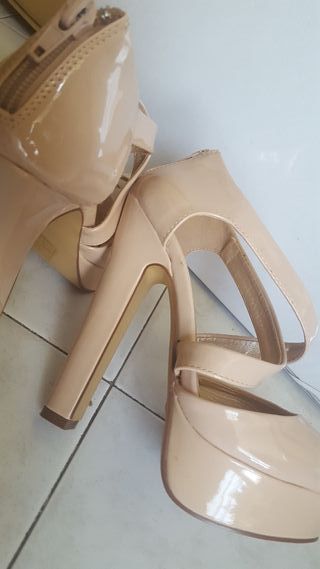 zapatos color nudé marypaz