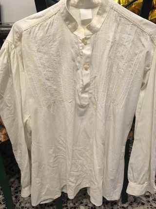 Camisa fallero de segunda mano por 10 € en Valencia en WALLAPOP CAMISA FALLERO de segunda mano por 30 € en Valencia en WALLAPOP