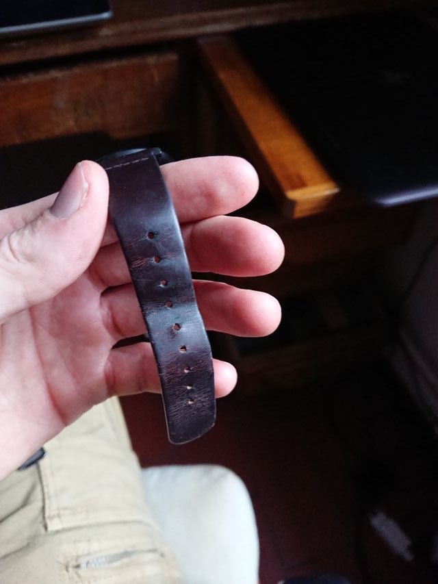 Elegante Reloj MELLER