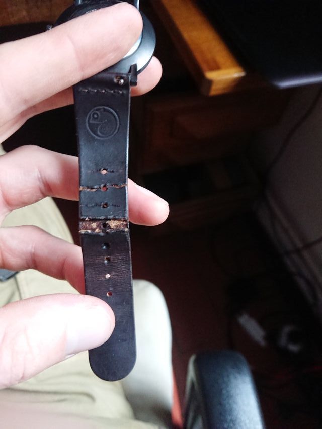 Elegante Reloj MELLER