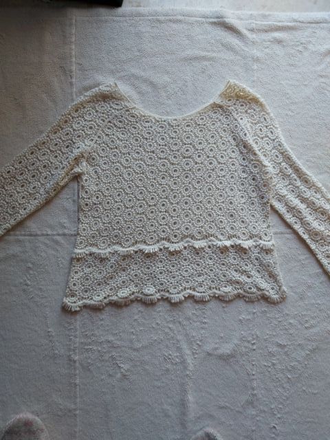 Camiseta de encaje beige