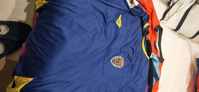 maglie da arbitro taglia S (nere, gialle e blu)