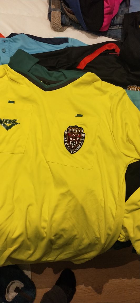 maglie da arbitro taglia S (nere, gialle e blu)