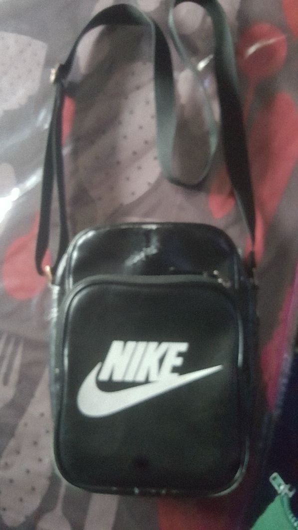 bandolera (nike)