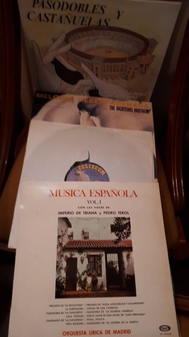 22 Discos de Vinilo antiguos.