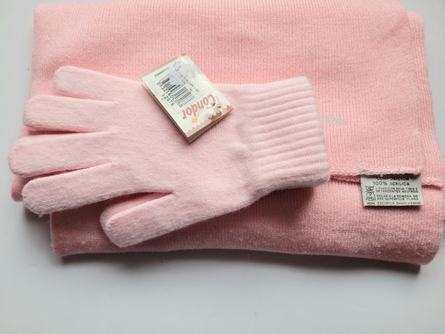 Conjunto guantes, bufanda y gorra ¡NUEVO!