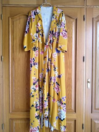 Vestido fiesta estilo kimono de segunda mano por 18 EUR en Cúllar Vega en  WALLAPOP