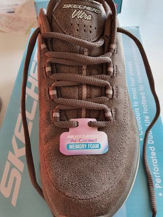 skechers memory foam marron