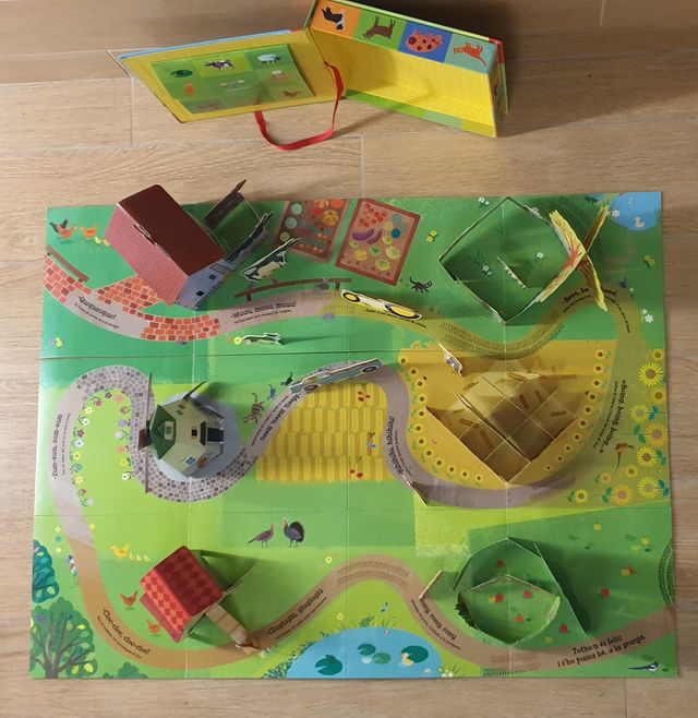 Llibre-joc amb estora tridimensional "La granja"