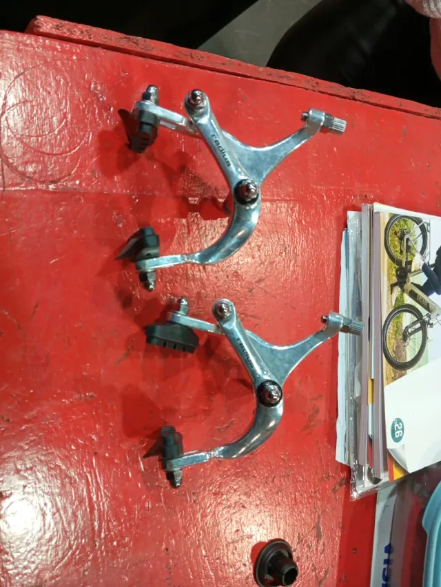 PUENTE FRENO del/tras - 59-76MM - RADIUS - PLATA