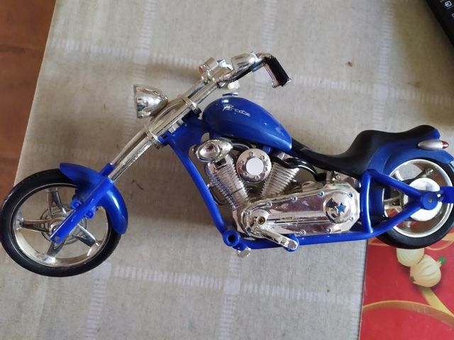 moto custom juguete con sonido