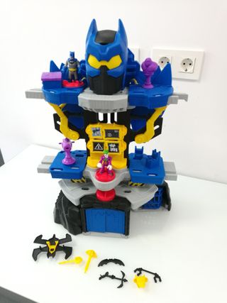 batcueva transformable