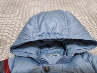 Plumifero azul bebé Benetton 6-9 meses de segunda mano por 4 EUR en A  Coruña en WALLAPOP