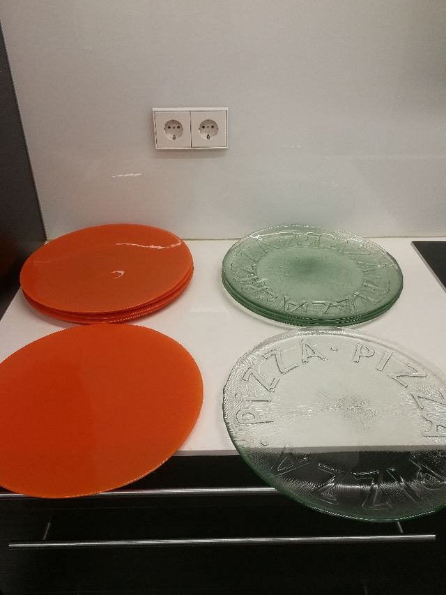 Platos de la firma Mediterránea de alta calidad.