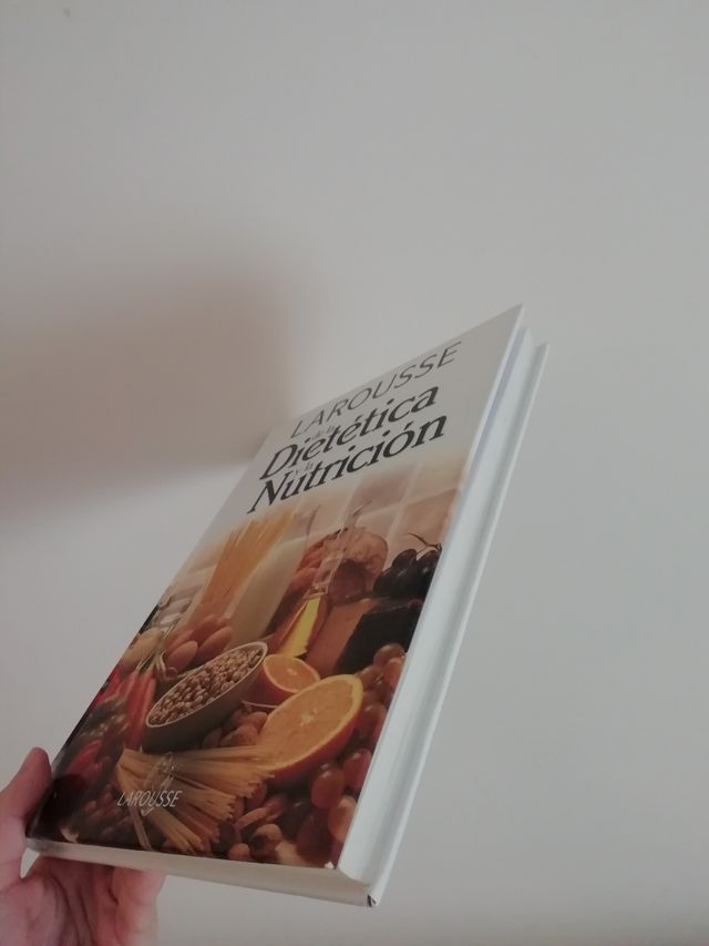 Larousse de la dietética y la nutrición