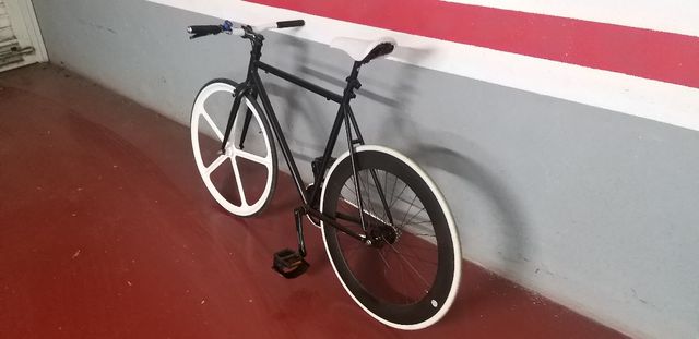 Bicicleta fixie ( Fixie Barcelona )
