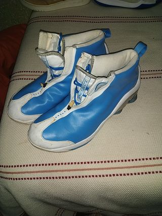 Bambas zapatillas Vince Carter de segunda mano por 99 EUR en Barcelona en  WALLAPOP