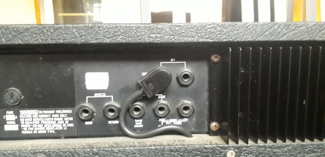 AMPLIFICADOR COMBO BAJO MARSHALL IBS 5522 200W