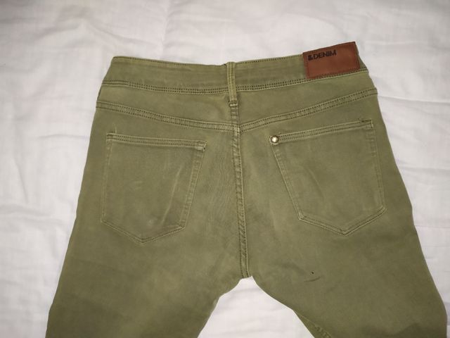 Pantalón pitillo verde