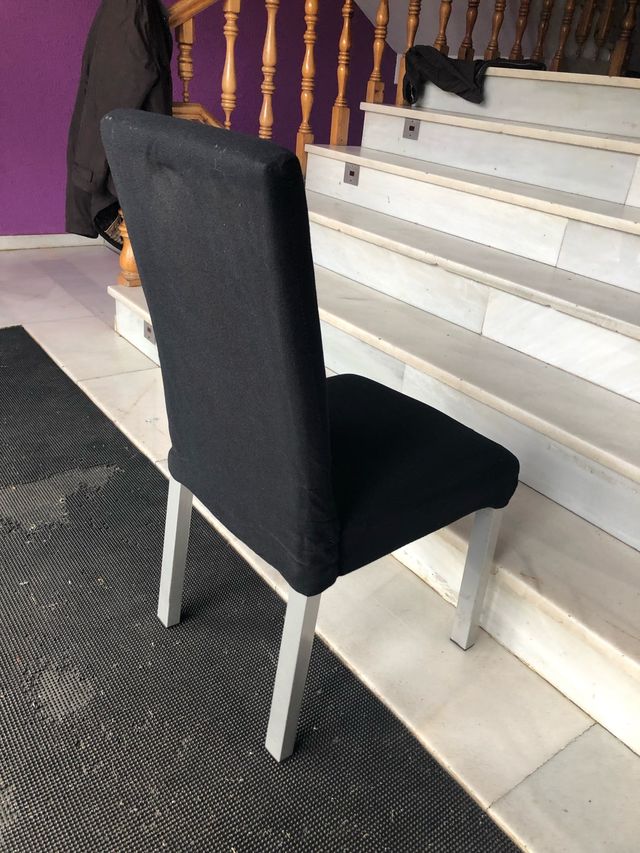 Silla con patas metálicas de segunda mano por 15 € en Linares en WALLAPOP