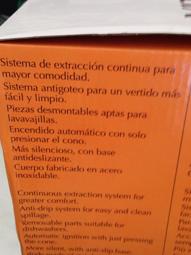 Exprimidor eléctrico.