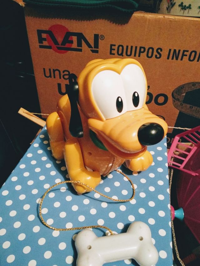 Pluto, arrastre con sonidos