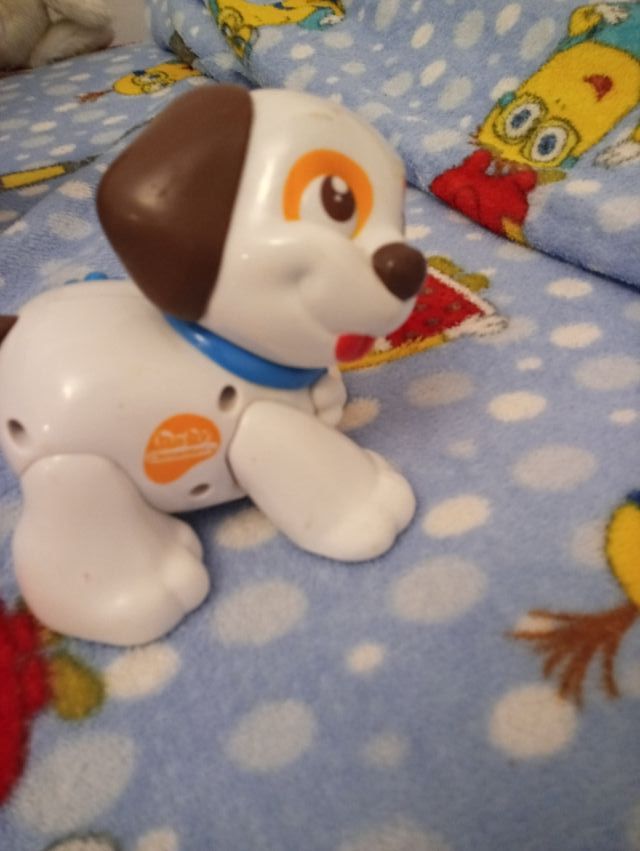 Perro de juguete que camina y ladra