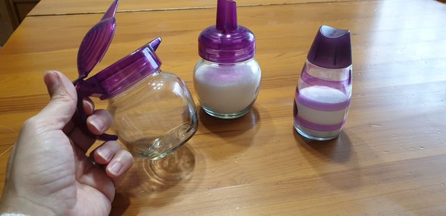 Azucarera, lechera y salero morado