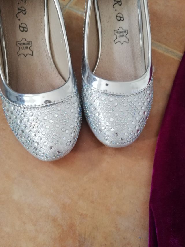 conjunto fiesta y disfraz niña