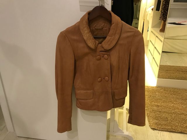 Cazadora de cuero color Camel